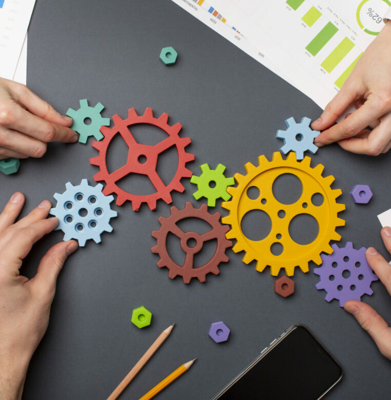 rôles métiers avec diverses pièces mécaniques Solutionnisme